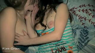 El meu marit es foti la meva calenta Pas germana, 3some Amateur Sexe Mamada, les noies de petons, Cony a la boca, Correguda en boca, Compartir cum i Gran Corrida, 2 girls 1 noi calenta parell maleït ffm