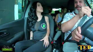 Ea são paulo gol în mașină și vrea să facă primul ei film porno