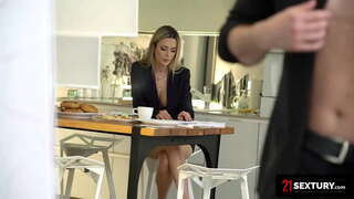 Rumunský Dieťa Miluje Dobré Assfucking Začať Jej Deň