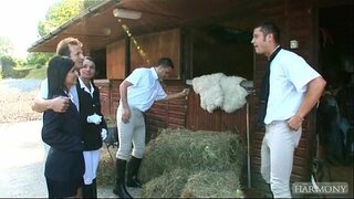 Mnyama Angelika Lucy Belle - Kabini fuck krwe Ass