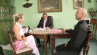 Duas tesão professores de punir o safadinho faculdade gata Mia Leone com grande juggers Duas tesão professores de punir o safadinho faculdade gata Mia Leone com grande juggers